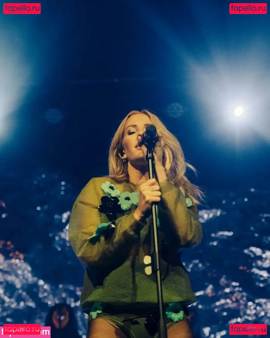 Ellie Goulding Onlyfans Photo Gallery 
