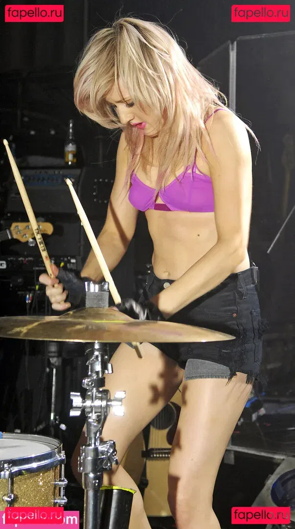 Ellie Goulding Onlyfans Photo Gallery 