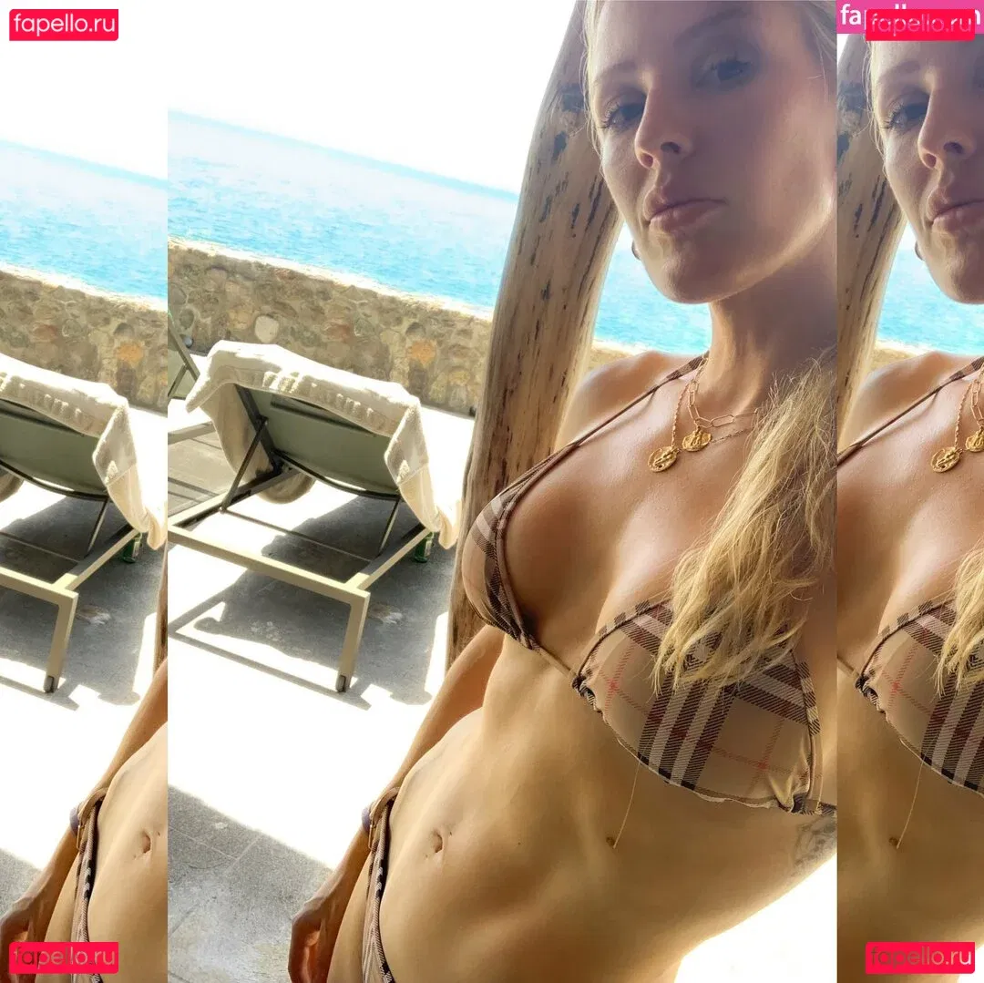 Ellie Goulding Onlyfans Photo Gallery 