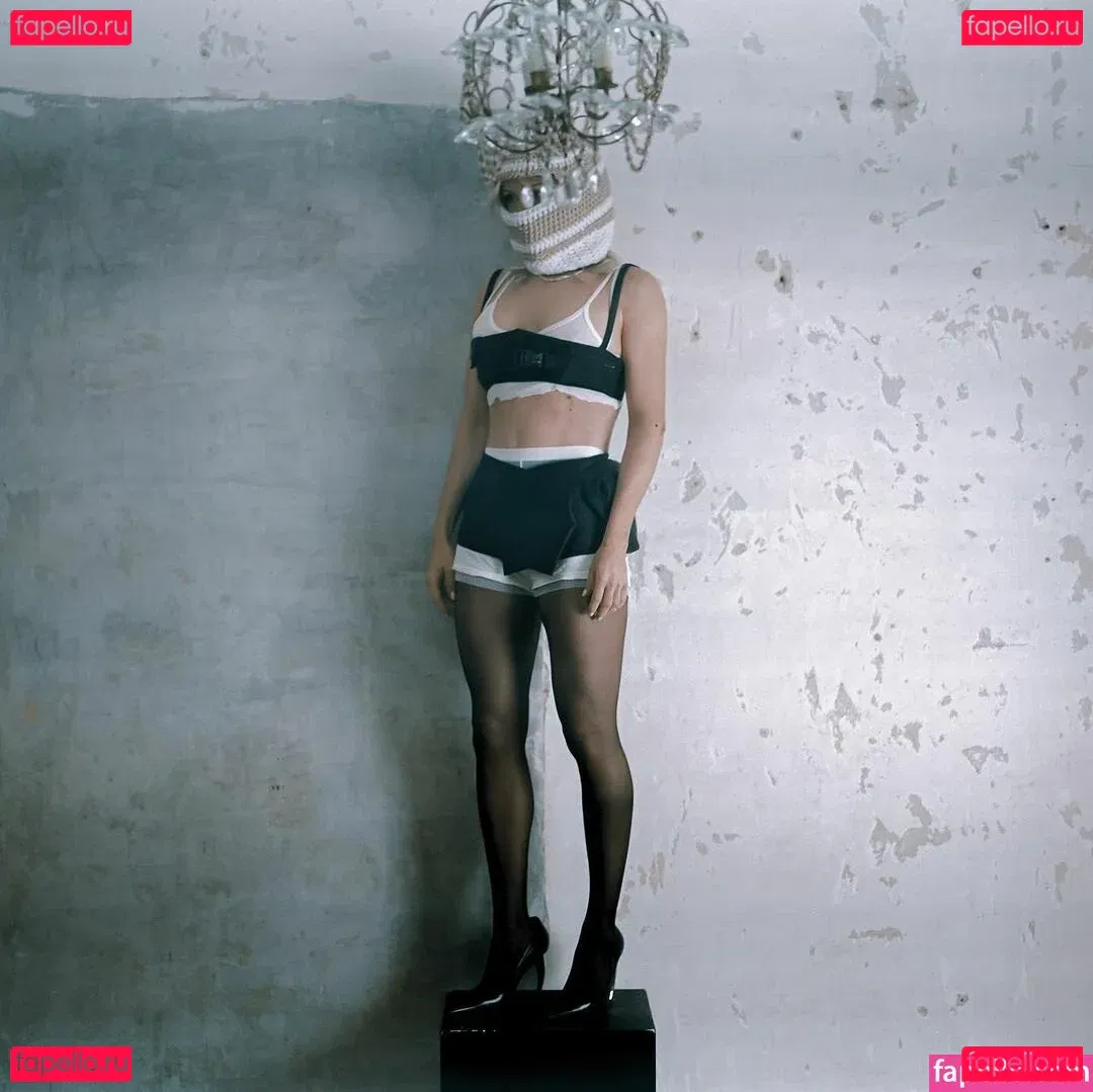 Ellie Goulding Onlyfans Photo Gallery 