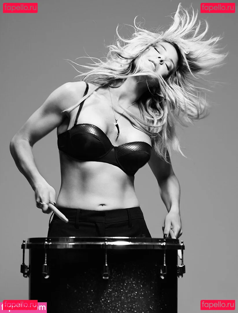 Ellie Goulding Onlyfans Photo Gallery 