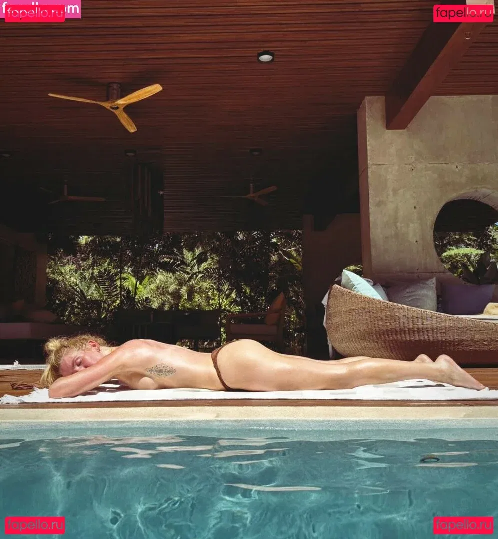 Ellie Goulding Onlyfans Photo Gallery 