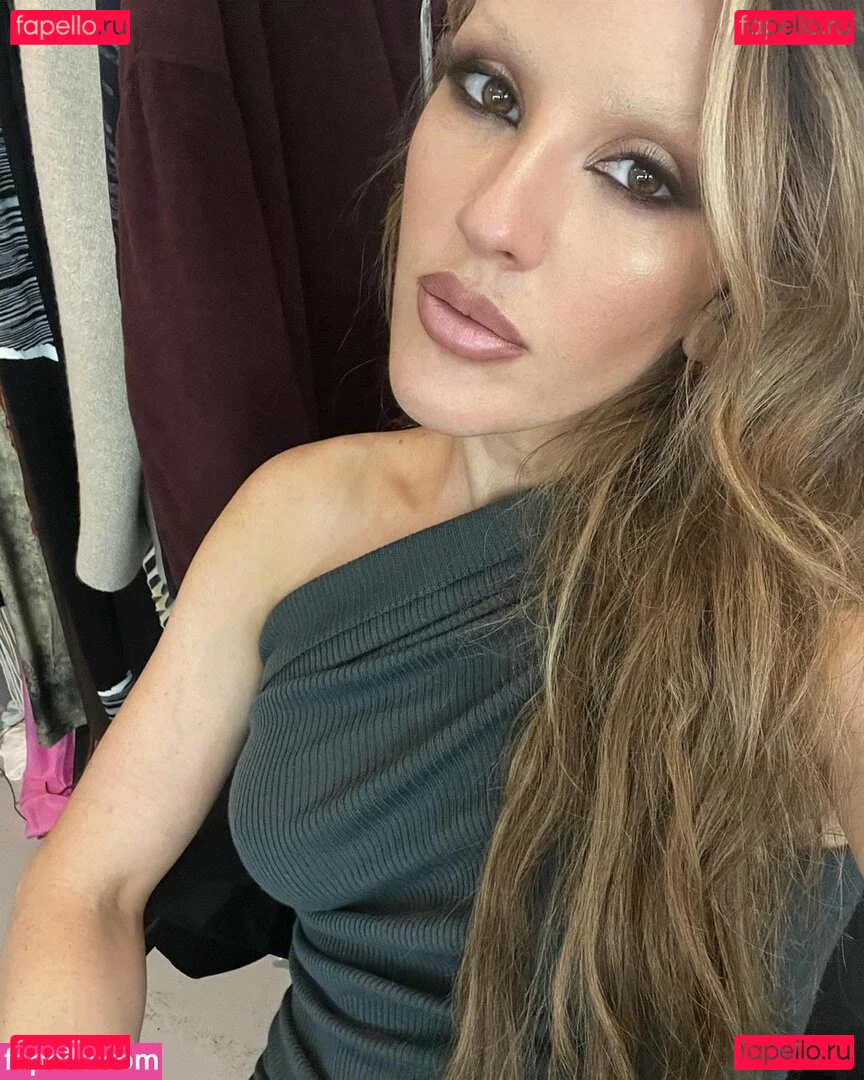 Ellie Goulding Onlyfans Photo Gallery 