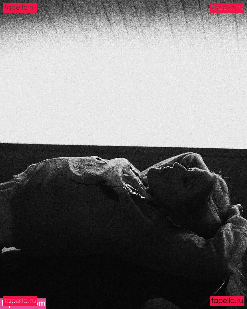 Ellie Goulding Onlyfans Photo Gallery 