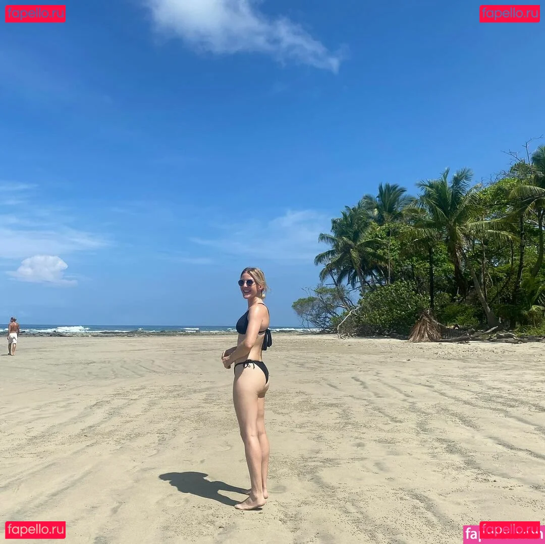 Ellie Goulding Onlyfans Photo Gallery 