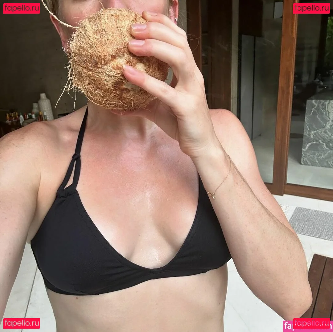 Ellie Goulding Onlyfans Photo Gallery 