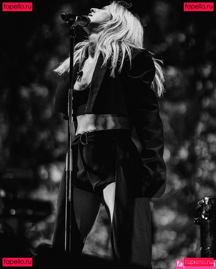 Ellie Goulding Onlyfans Photo Gallery 