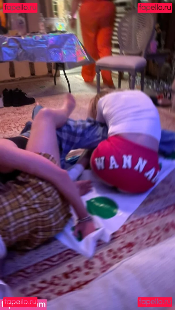 Ellie Goulding Onlyfans Photo Gallery 