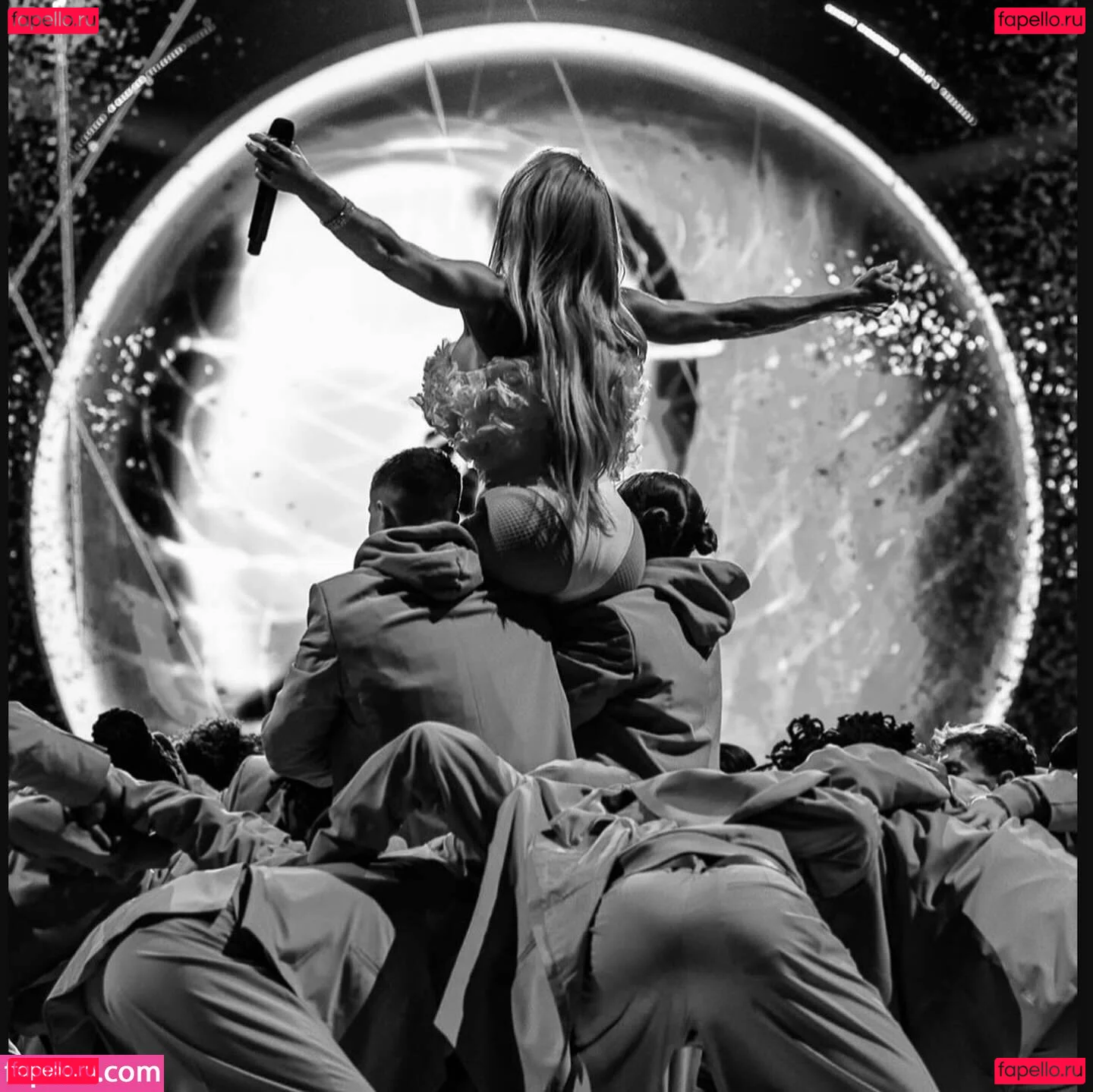 Ellie Goulding Onlyfans Photo Gallery 