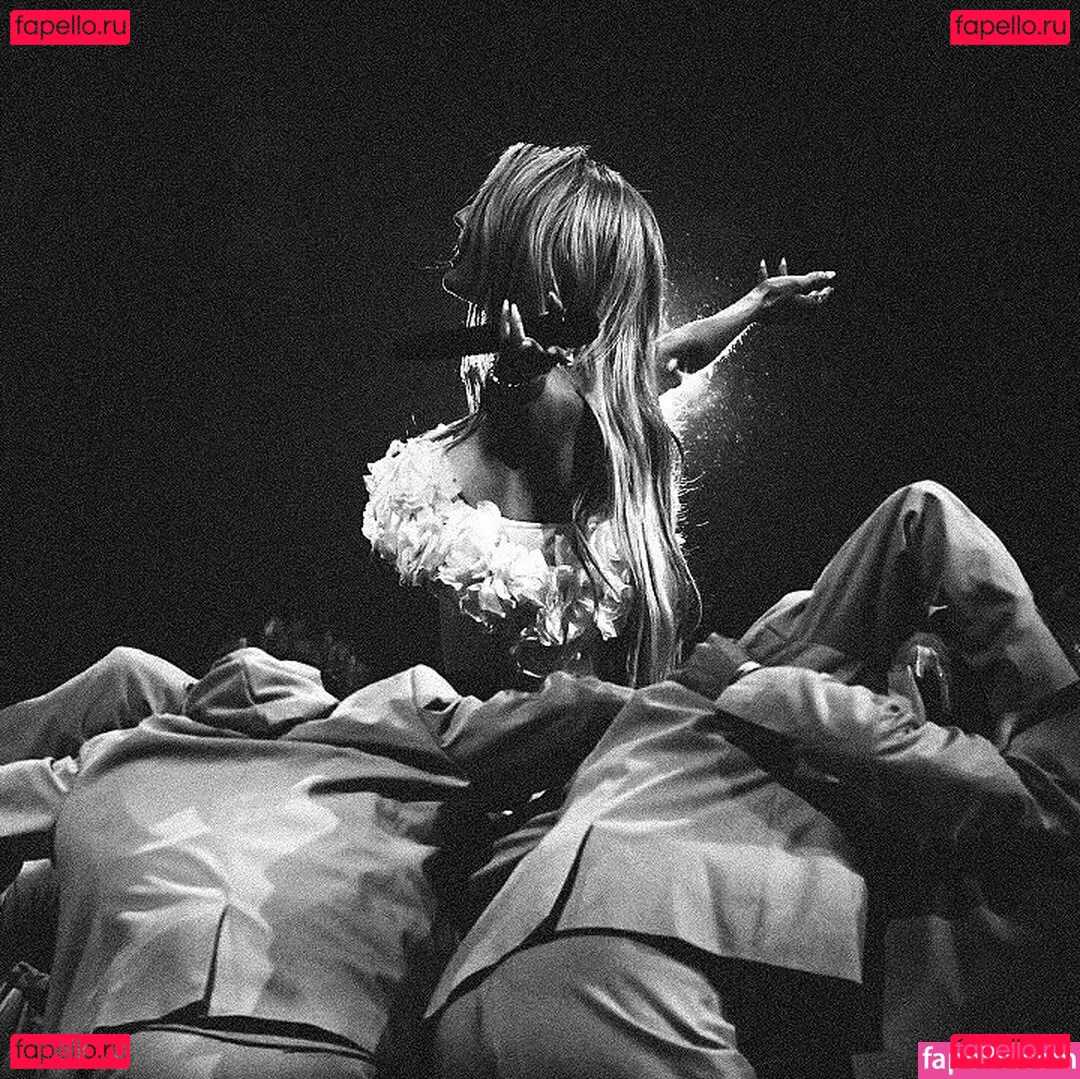 Ellie Goulding Onlyfans Photo Gallery 