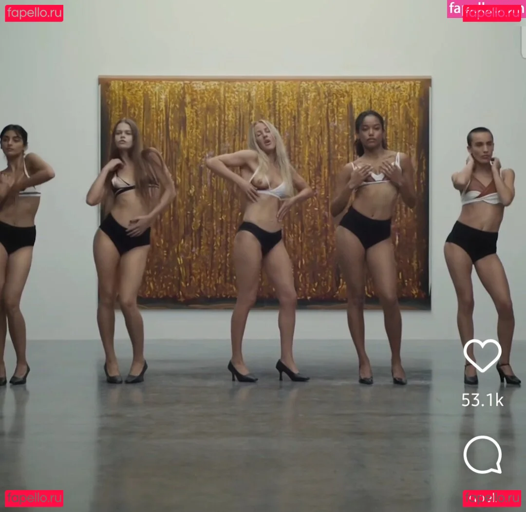 Ellie Goulding Onlyfans Photo Gallery 