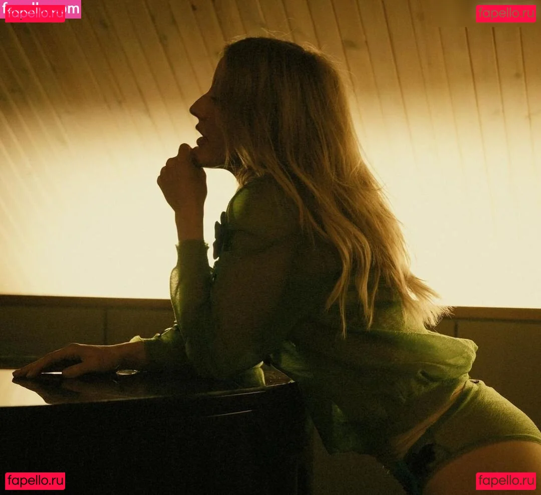 Ellie Goulding Onlyfans Photo Gallery 