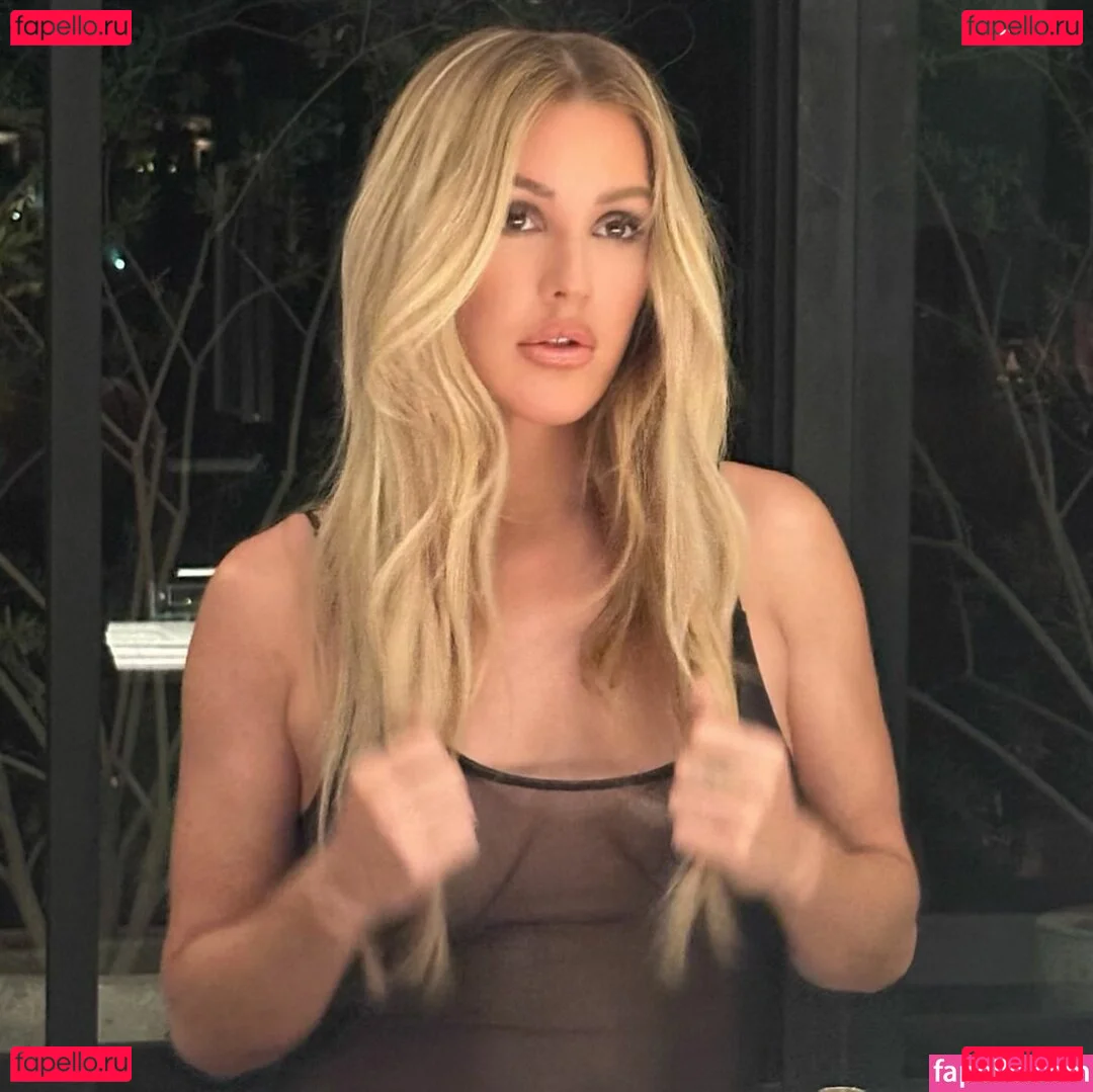 Ellie Goulding Onlyfans Photo Gallery 