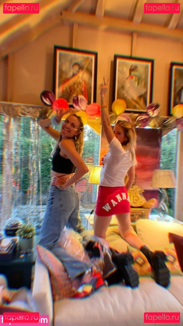 Ellie Goulding Onlyfans Photo Gallery 