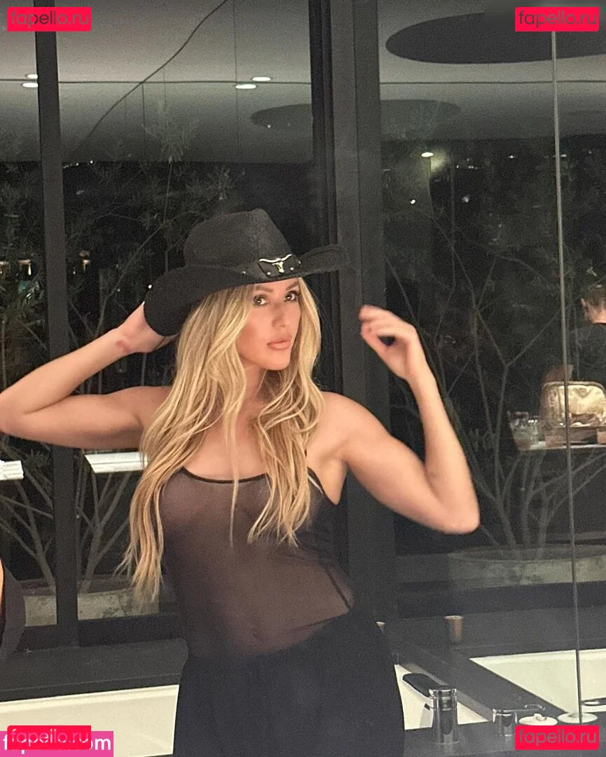 Ellie Goulding Onlyfans Photo Gallery 