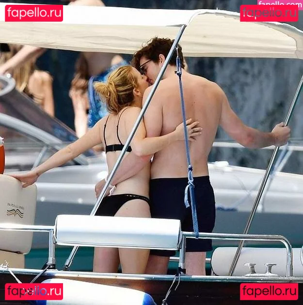 Ellie Goulding Onlyfans Photo Gallery 