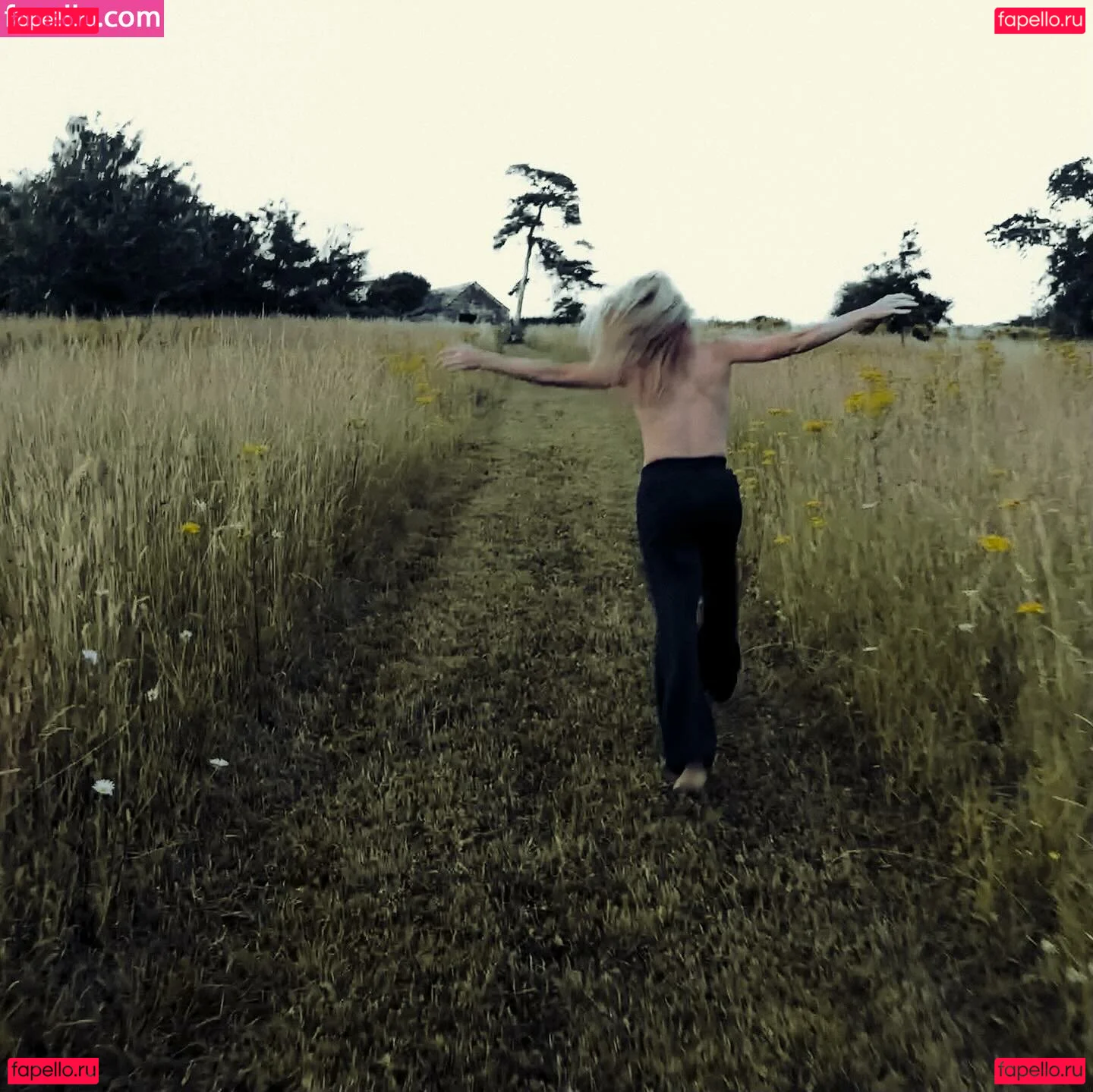 Ellie Goulding Onlyfans Photo Gallery 