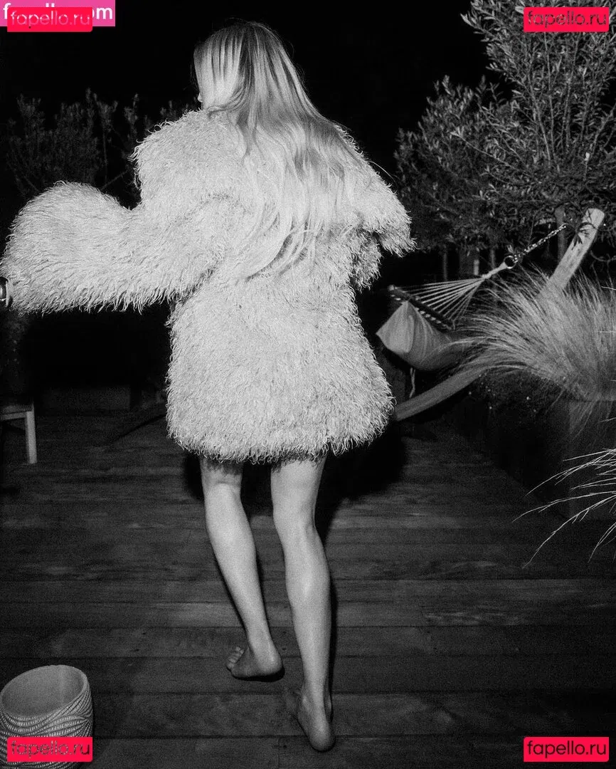 Ellie Goulding Onlyfans Photo Gallery 