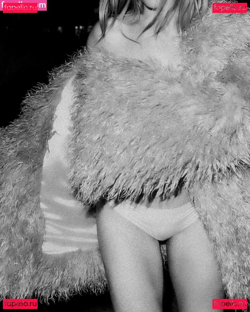 Ellie Goulding Onlyfans Photo Gallery 