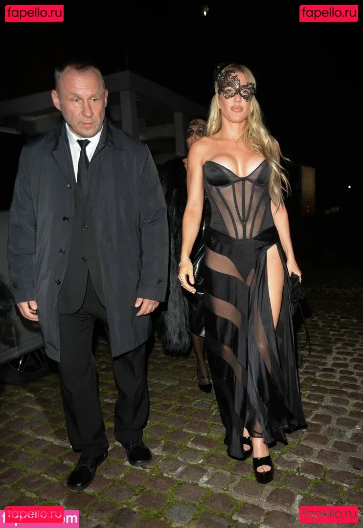 Ellie Goulding Onlyfans Photo Gallery 