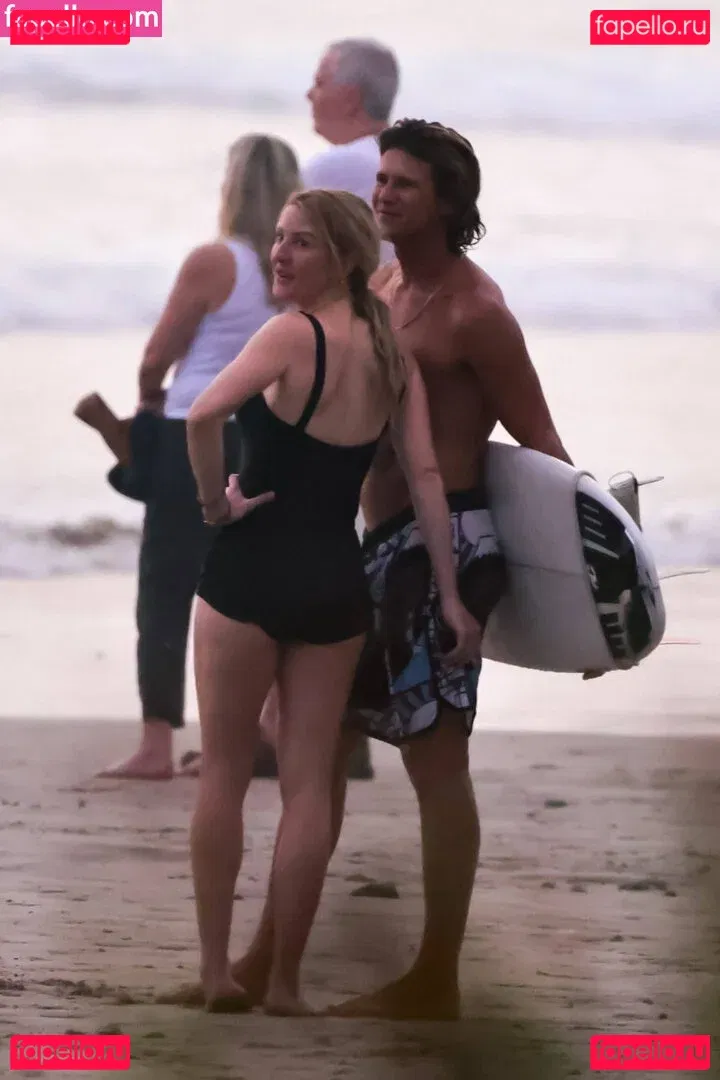 Ellie Goulding Onlyfans Photo Gallery 