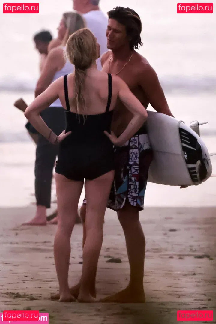 Ellie Goulding Onlyfans Photo Gallery 