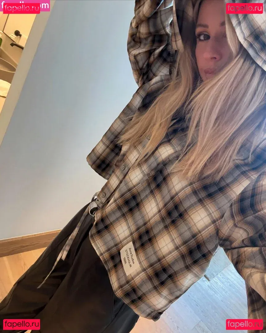 Ellie Goulding Onlyfans Photo Gallery 