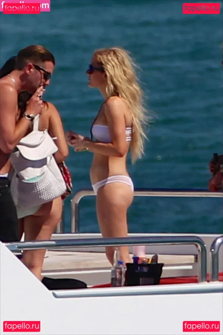 Ellie Goulding Onlyfans Photo Gallery 