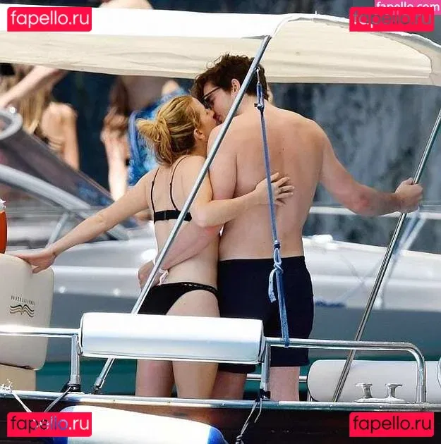 Ellie Goulding Onlyfans Photo Gallery 