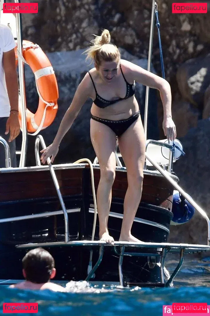 Ellie Goulding Onlyfans Photo Gallery 