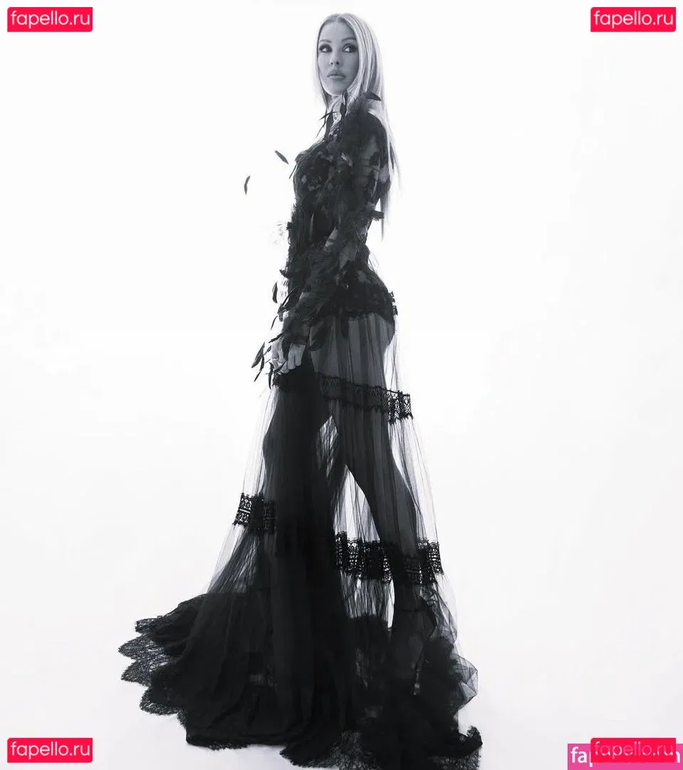 Ellie Goulding Onlyfans Photo Gallery 