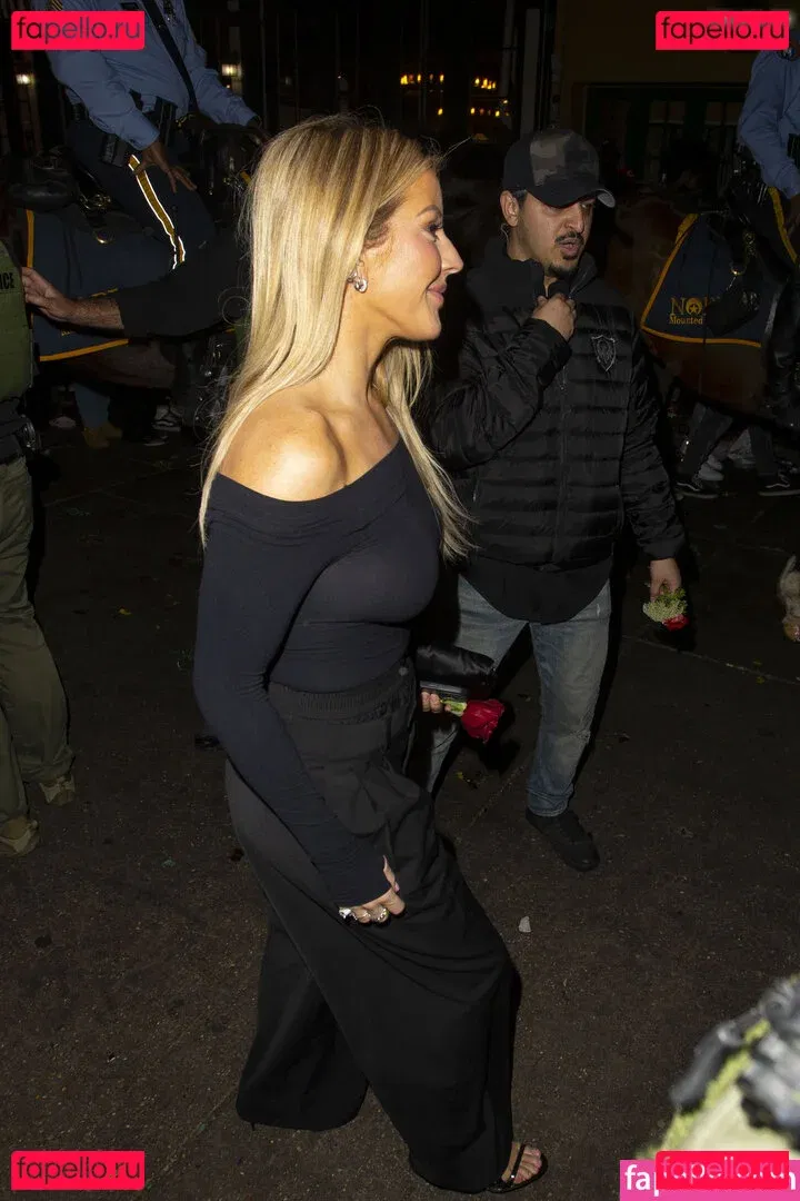 Ellie Goulding Onlyfans Photo Gallery 