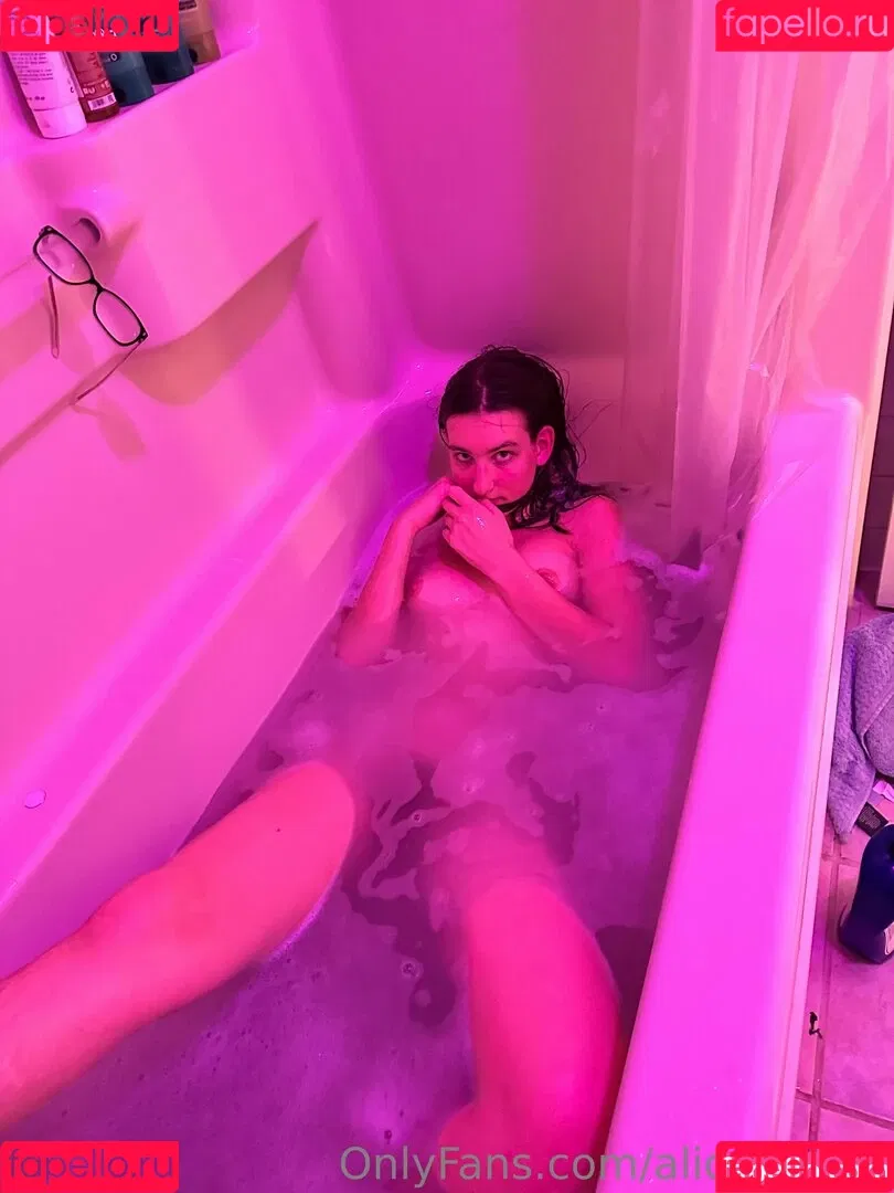 AliceFunker Onlyfans Photo Gallery 