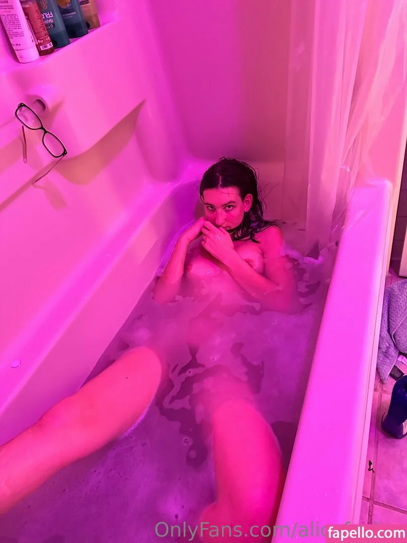 AliceFunker Onlyfans Photo Gallery 