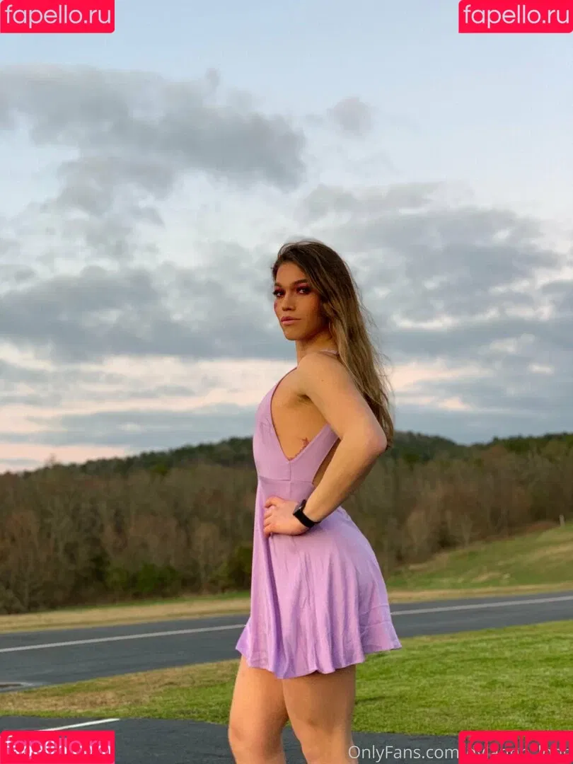 arielllll Onlyfans Photo Gallery 