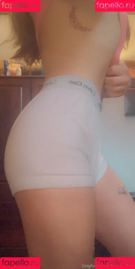 arielllll Onlyfans Photo Gallery 