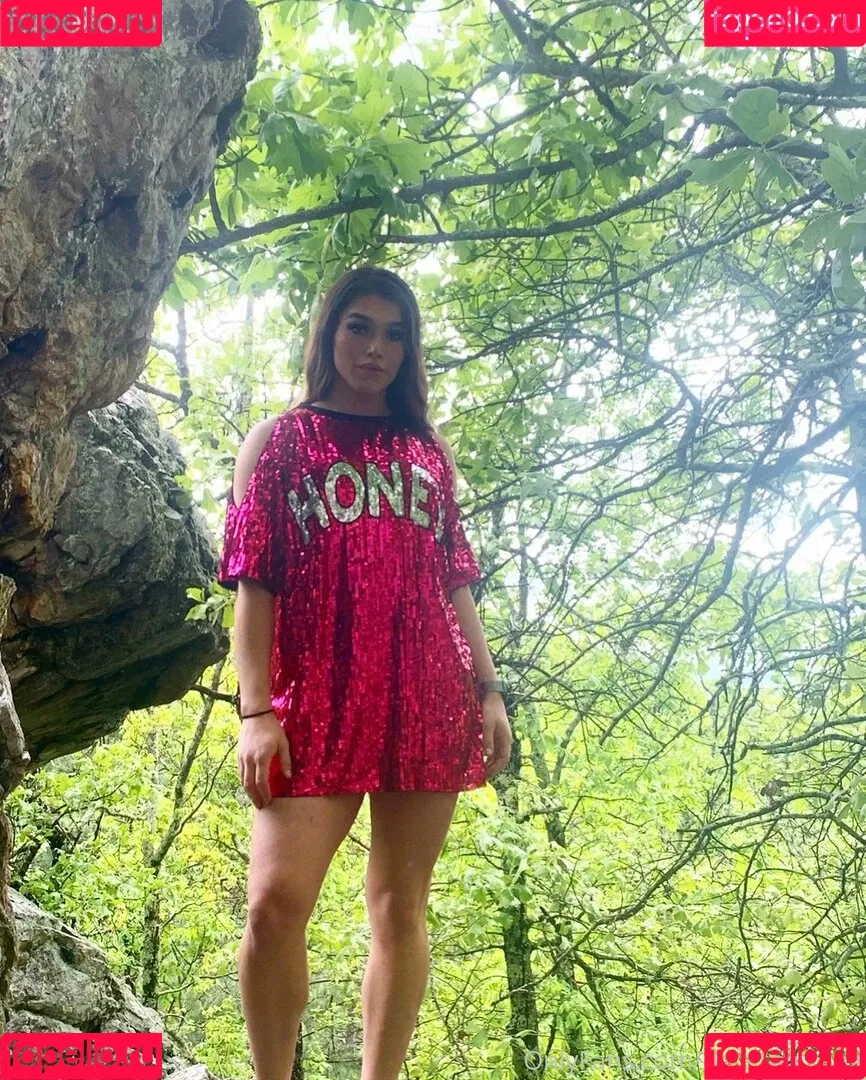 arielllll Onlyfans Photo Gallery 