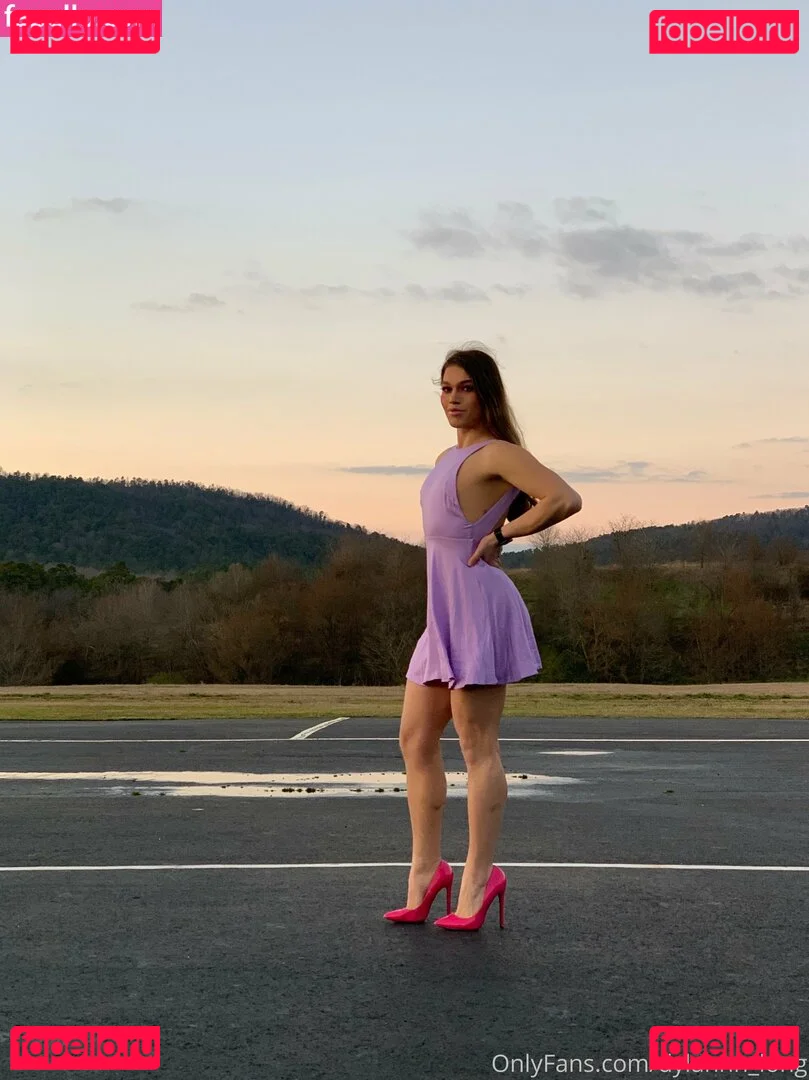 arielllll Onlyfans Photo Gallery 