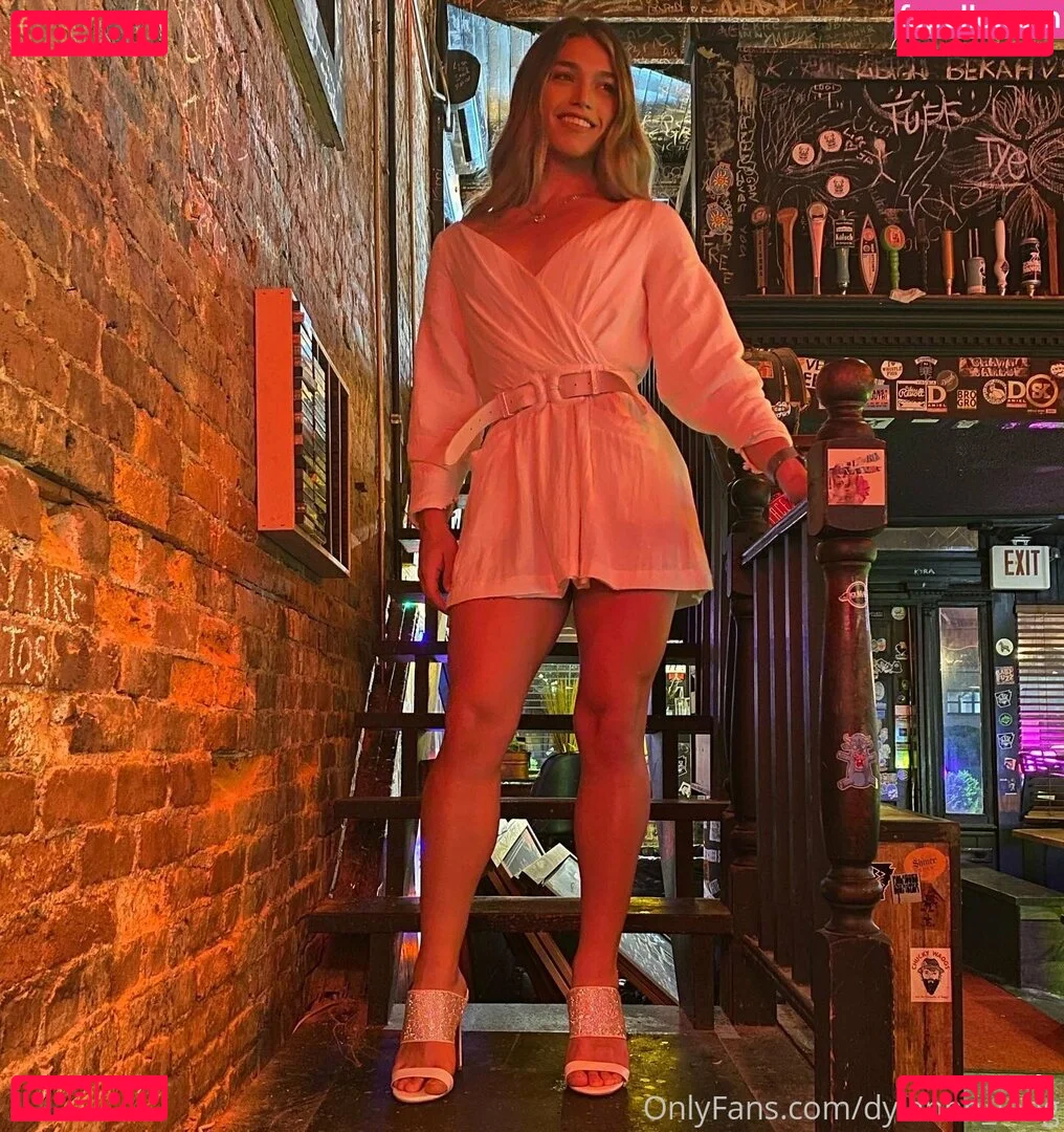 arielllll Onlyfans Photo Gallery 