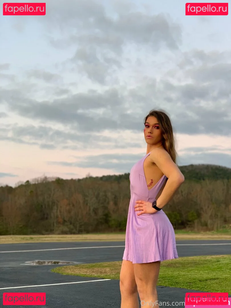 arielllll Onlyfans Photo Gallery 