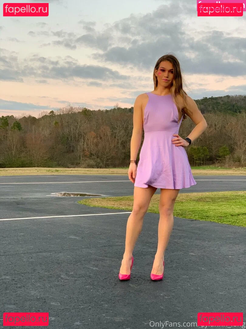 arielllll Onlyfans Photo Gallery 