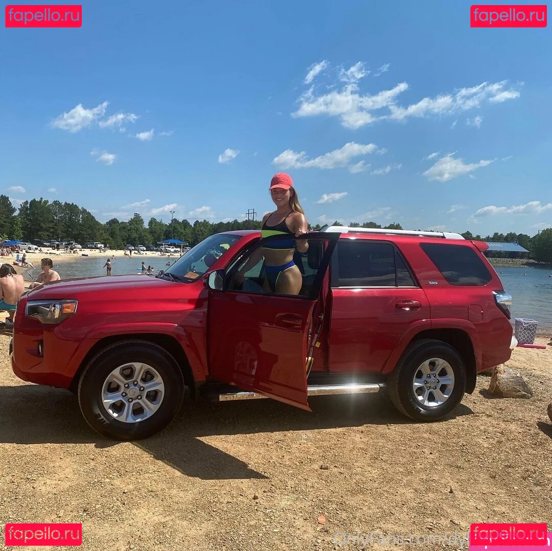 arielllll Onlyfans Photo Gallery 