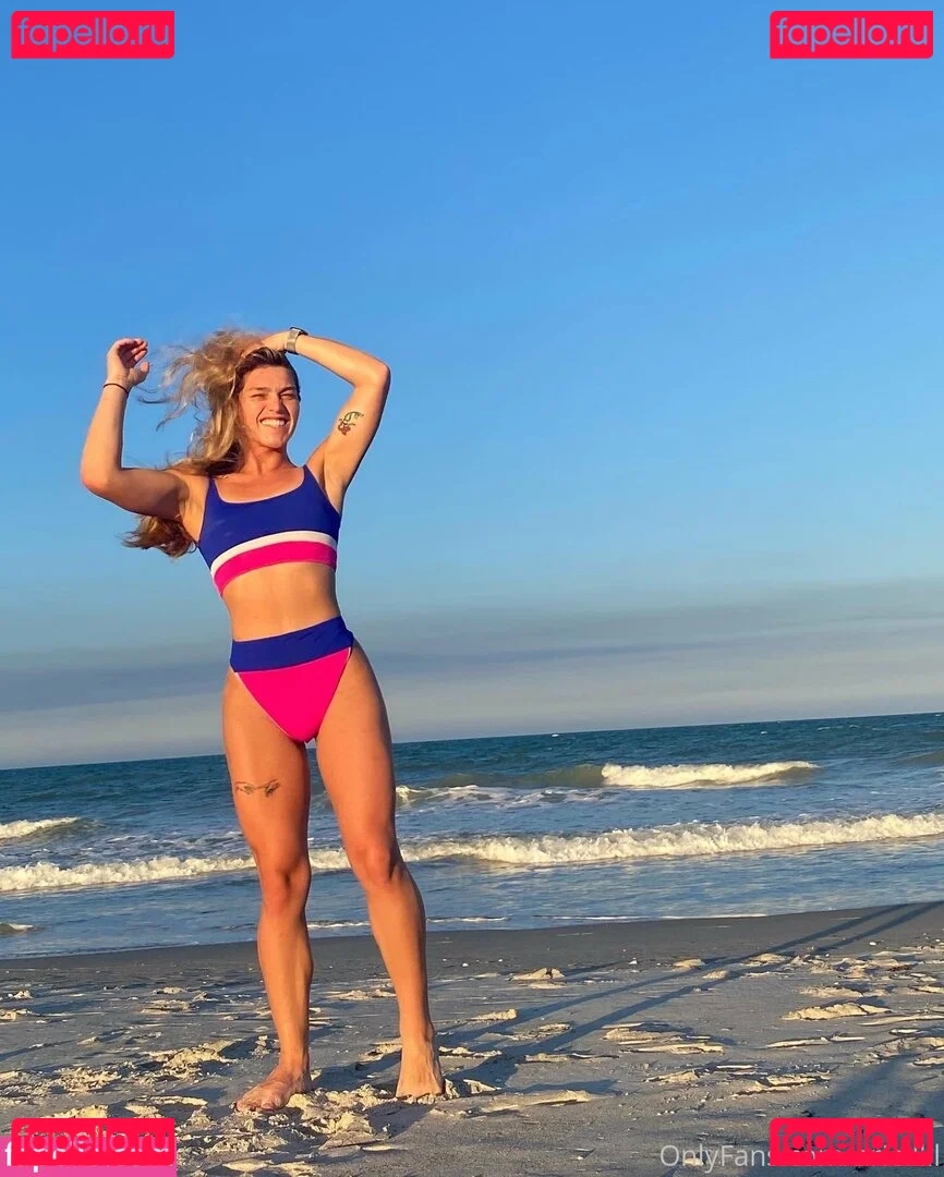 arielllll Onlyfans Photo Gallery 