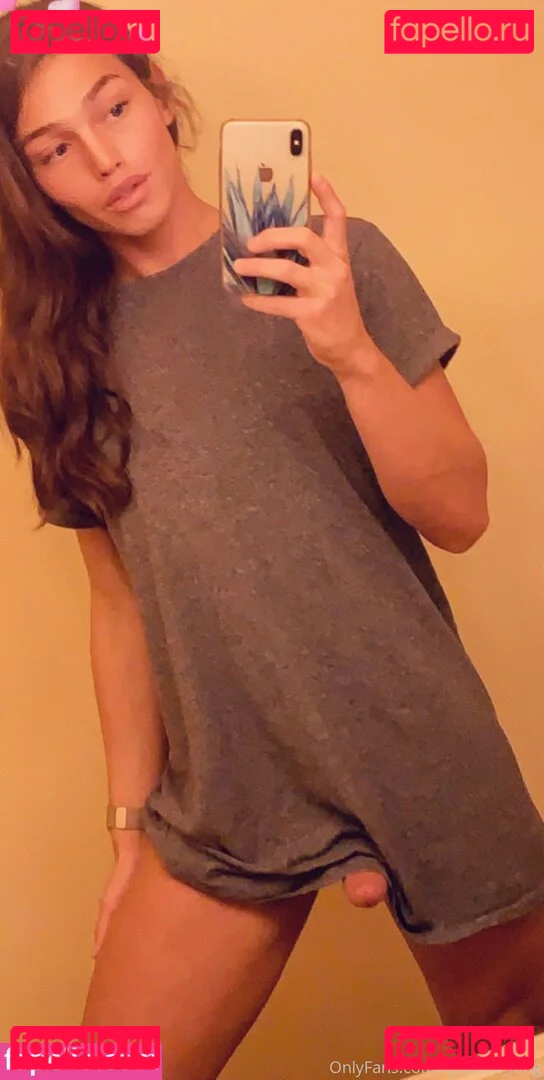 arielllll Onlyfans Photo Gallery 