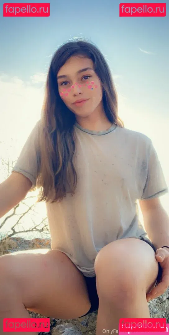 arielllll Onlyfans Photo Gallery 