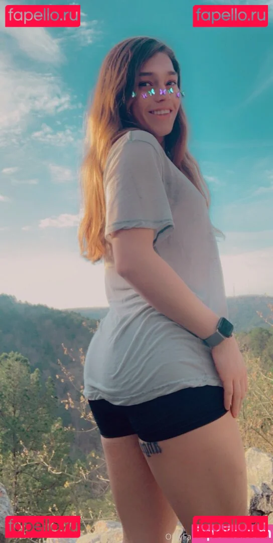 arielllll Onlyfans Photo Gallery 