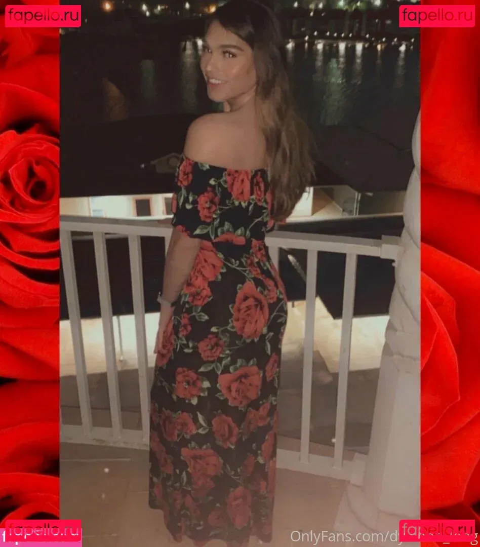 arielllll Onlyfans Photo Gallery 