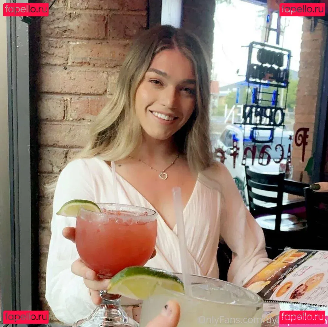 arielllll Onlyfans Photo Gallery 