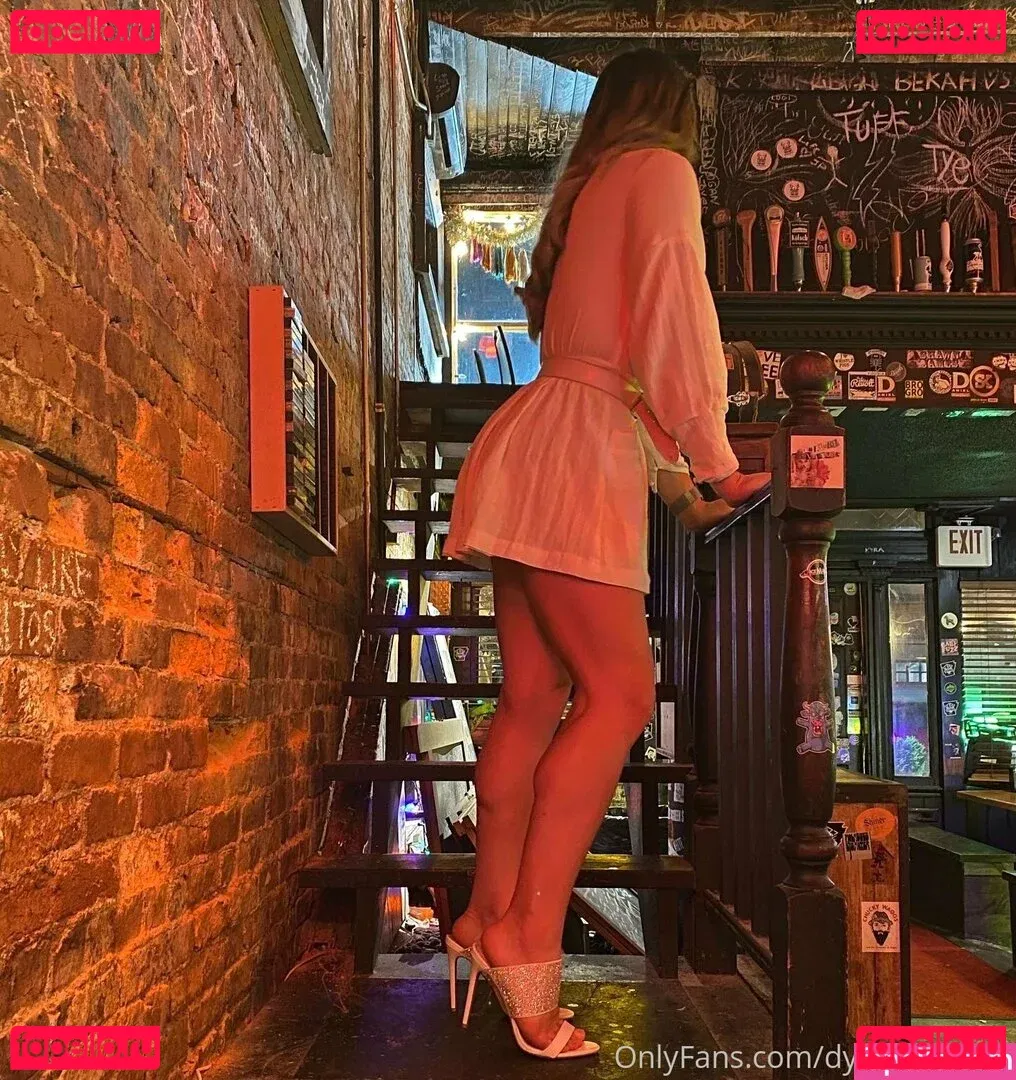 arielllll Onlyfans Photo Gallery 