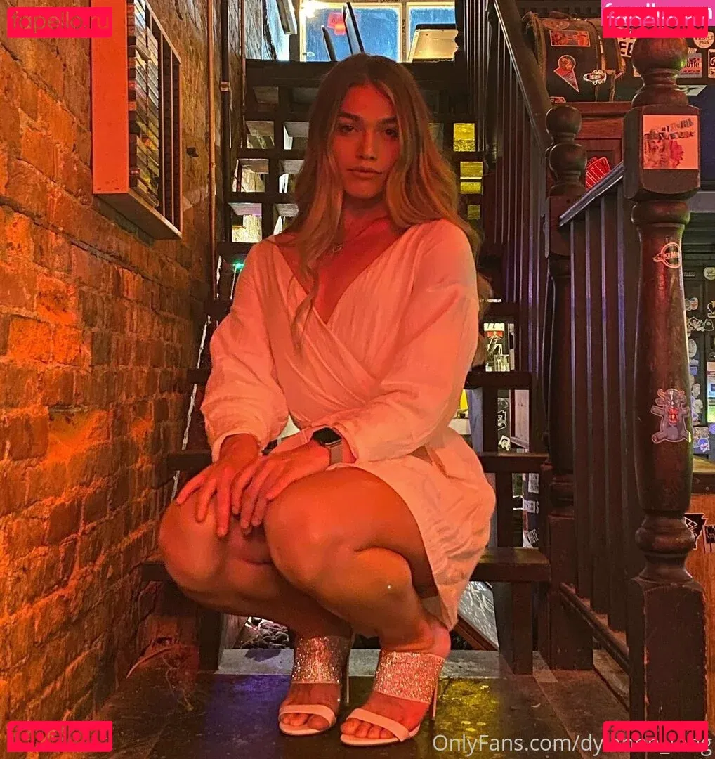 arielllll Onlyfans Photo Gallery 